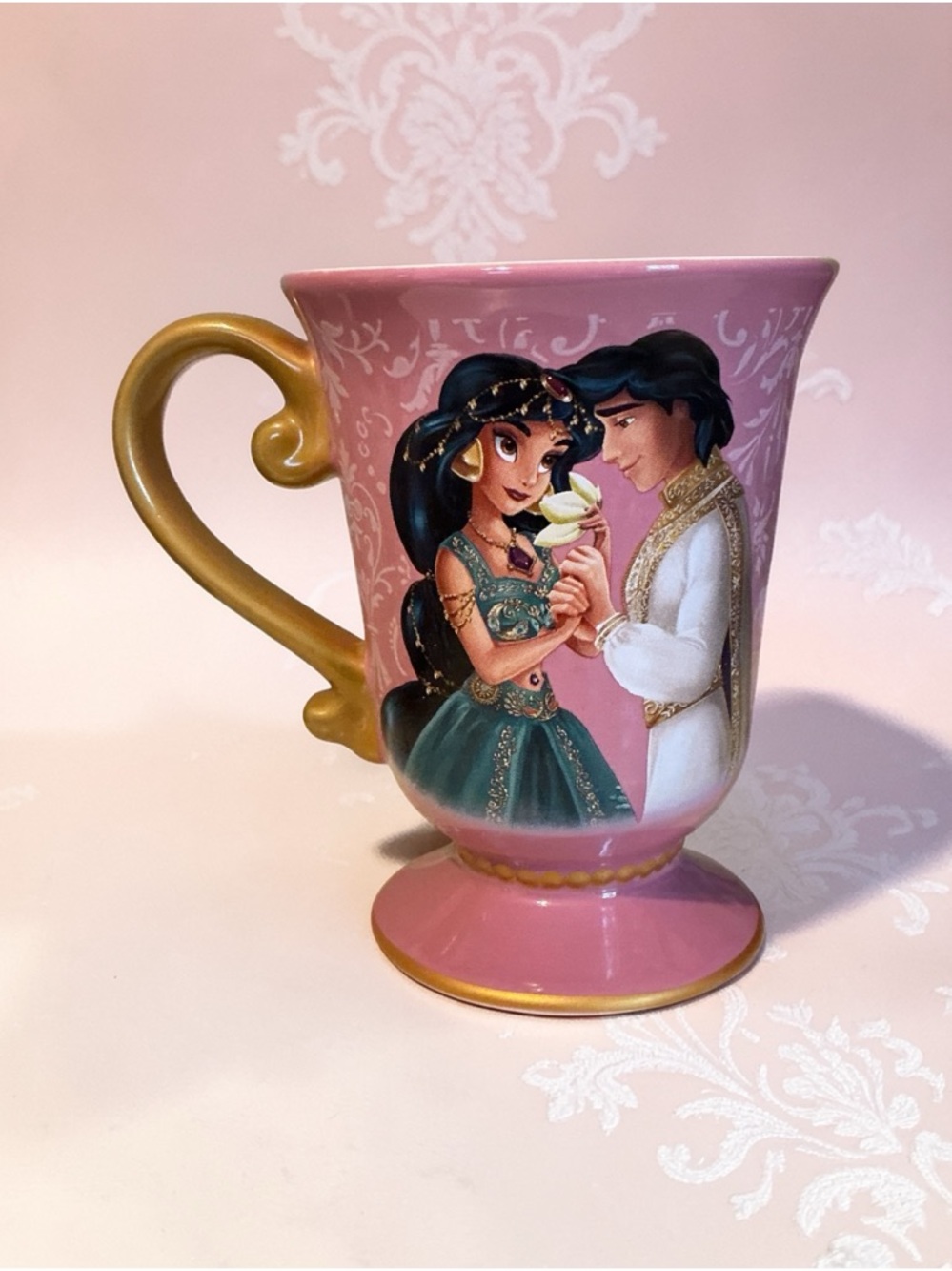 Disney Pink and Gold Princess Jasmine and Aladdin Pedestal Mug